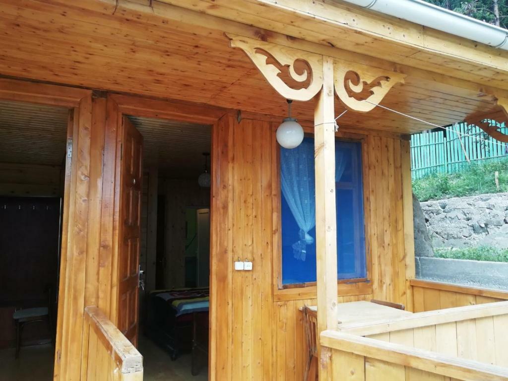 Guest House Ilia Borjomi Exterior photo